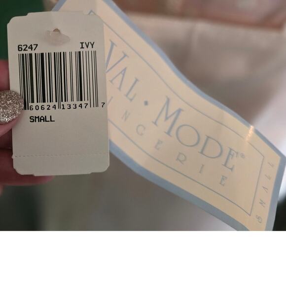 Vintage 90s Val Mode Cream Chemise - Size Small, NWT - Picture 10 of 11